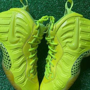 Nike Foamposite Pro BG “Volt” Size 7